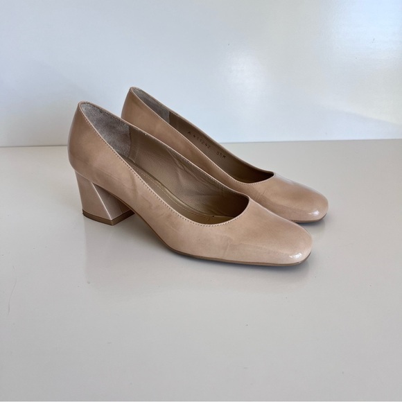 STUART WEITZMAN Marymid Leather Block Heel Pumps - Picture 1 of 9